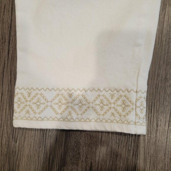 Gloria Vanderbilt All Around Slimming Effect Capri White Jean – Size 8 - NWT - Picture 4 of 12